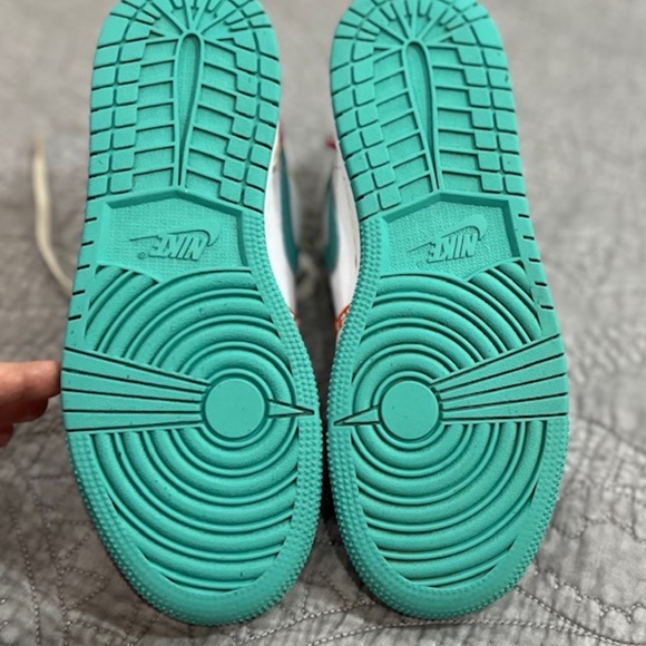 Nike Air Jordan 1 Mid SE GS White Teal Retro DM6218-100 - SIZE 5Y = 7 WOMENS - Picture 11 of 12